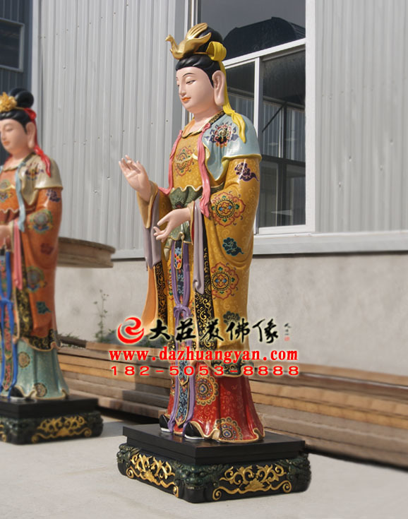 月宮天子右側(cè)照